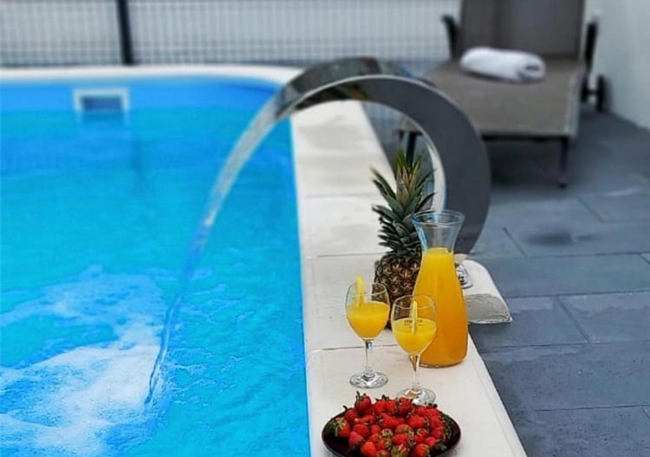 Apartment With Heated Pool And Sea View Trogir Exteriér fotografie