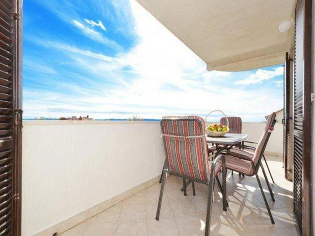 Apartment With Heated Pool And Sea View Trogir Exteriér fotografie