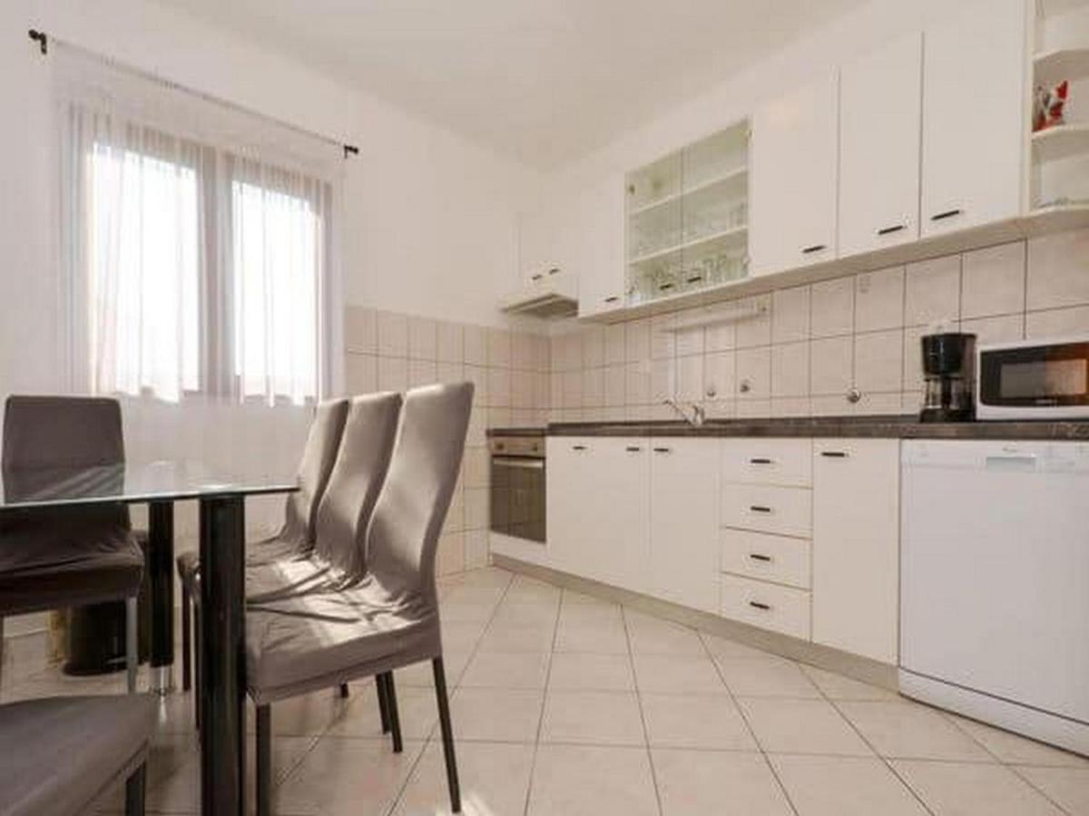 Apartment With Heated Pool And Sea View Trogir Exteriér fotografie
