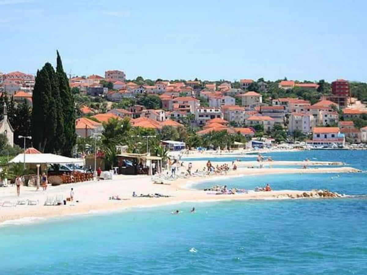 Apartment With Heated Pool And Sea View Trogir Exteriér fotografie
